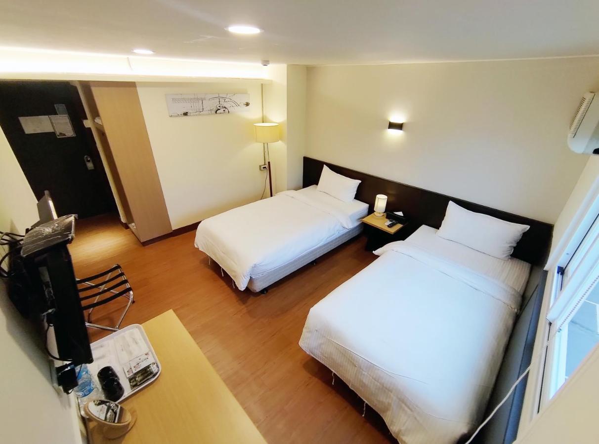 富裕商旅 Rich-Hotel T'ai-tung Eksteriør billede