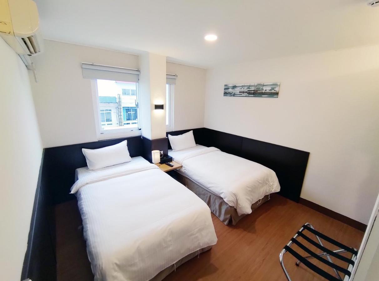 富裕商旅 Rich-Hotel T'ai-tung Eksteriør billede